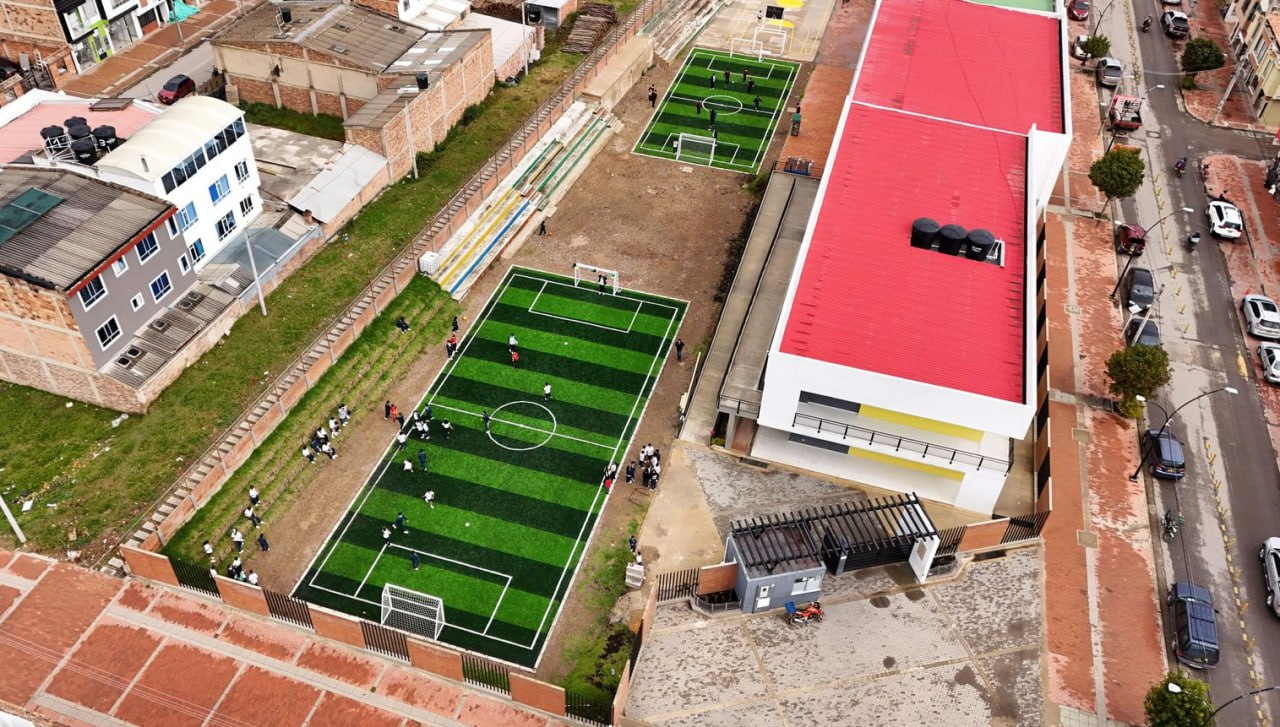 Obras por el orden de los 3.500 millones de pesos en el área rural y urbana, fueron entregadas a la comunidad por parte del alcalde Wilson Castiblanco. Foto: Prensa Alcaldía de Samacá.