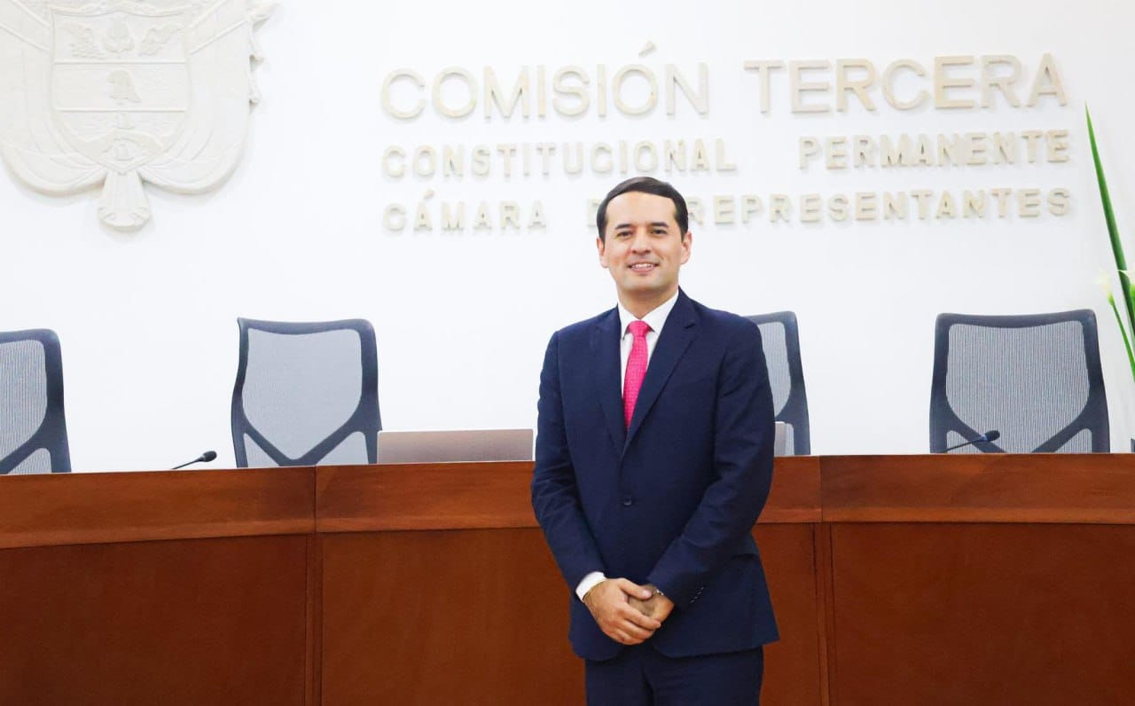 Wilmer Castellanos Hernández logró que por unanimidad lo eligieran presidente de la Comisión Tercera de la Cámara de Representantes, dignidad en la que estará hasta el 20 de julio de 2026. Foto: Suministrada a Tuiteros Boyacá.