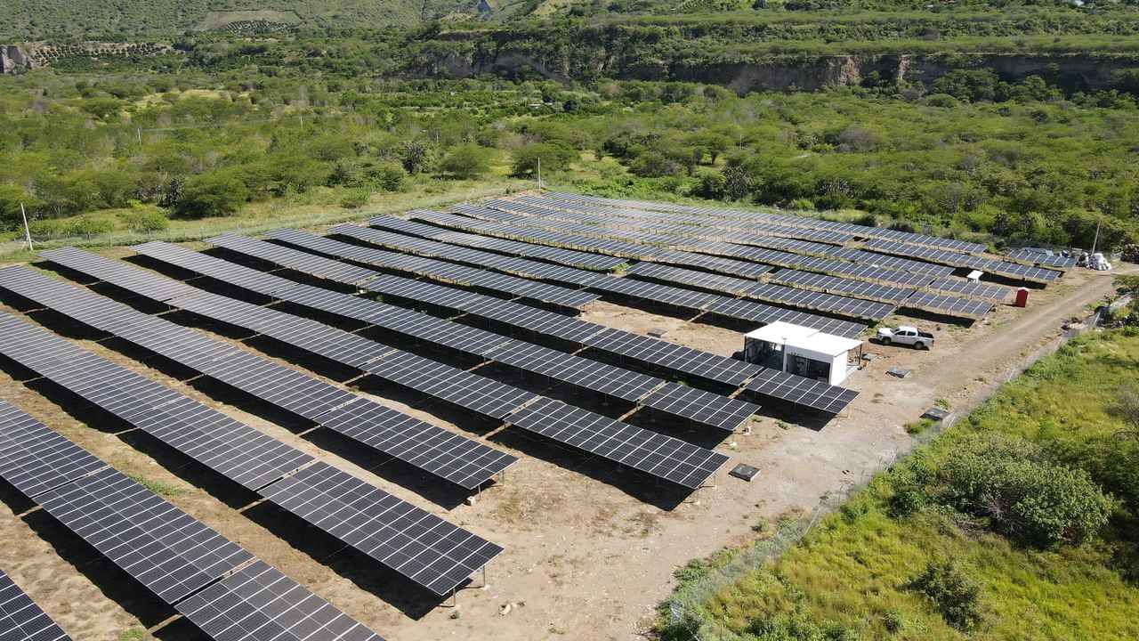 "El monitoreo digital de fluidos y energía permite a las industrias colombianas sincronizar sus picos de producción con las horas de mayor radiación solar, estabilizando la red nacional y protegiendo el recurso hídrico." Foto: Archivo Particular