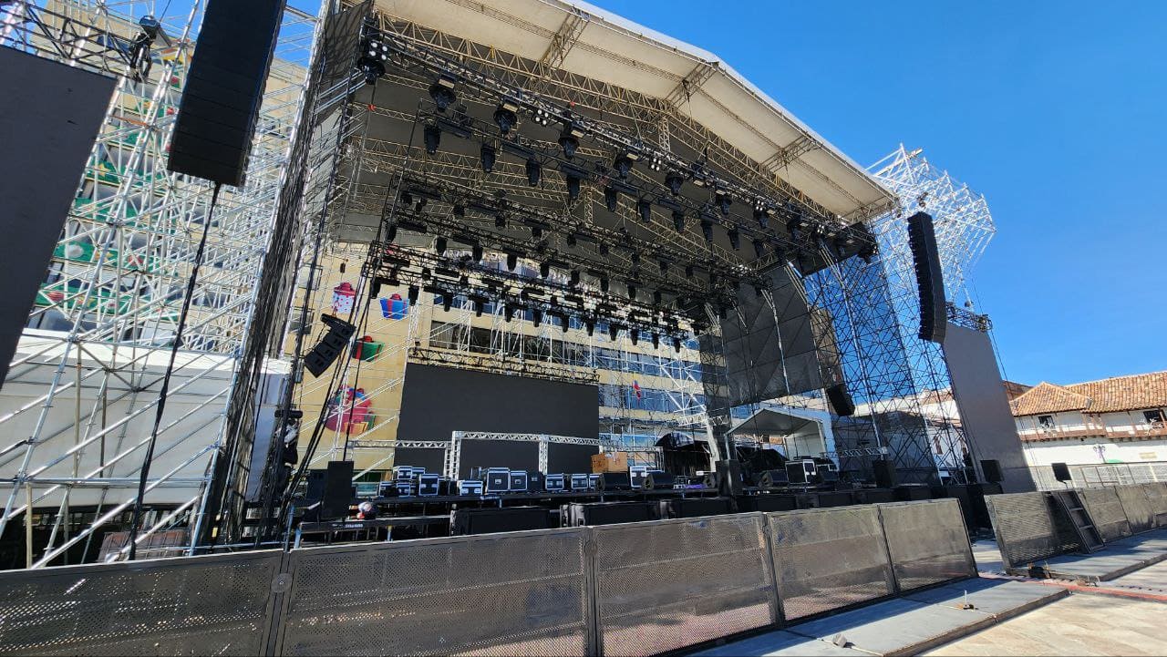 Escenario conciertos Aguinaldo Boyacense