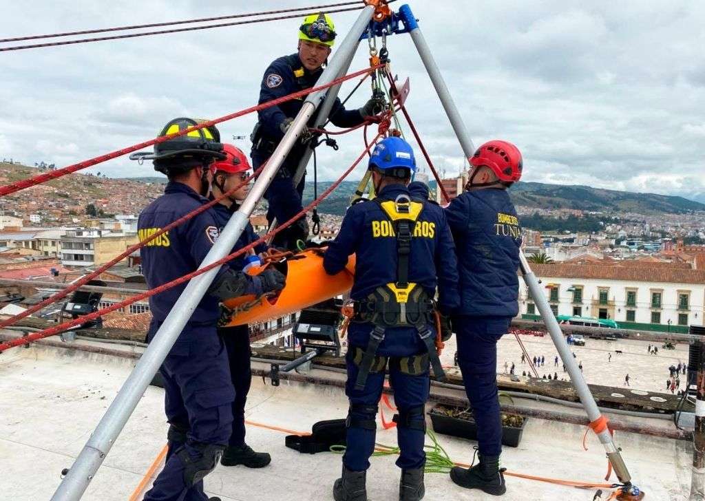 Bomberos Tunja simulacro 2025