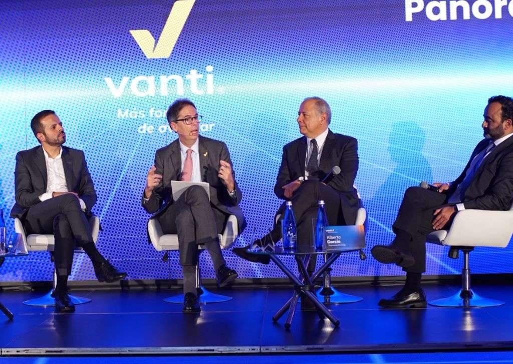 Rodolfo Anaya presidente Vanti panel Bogotá