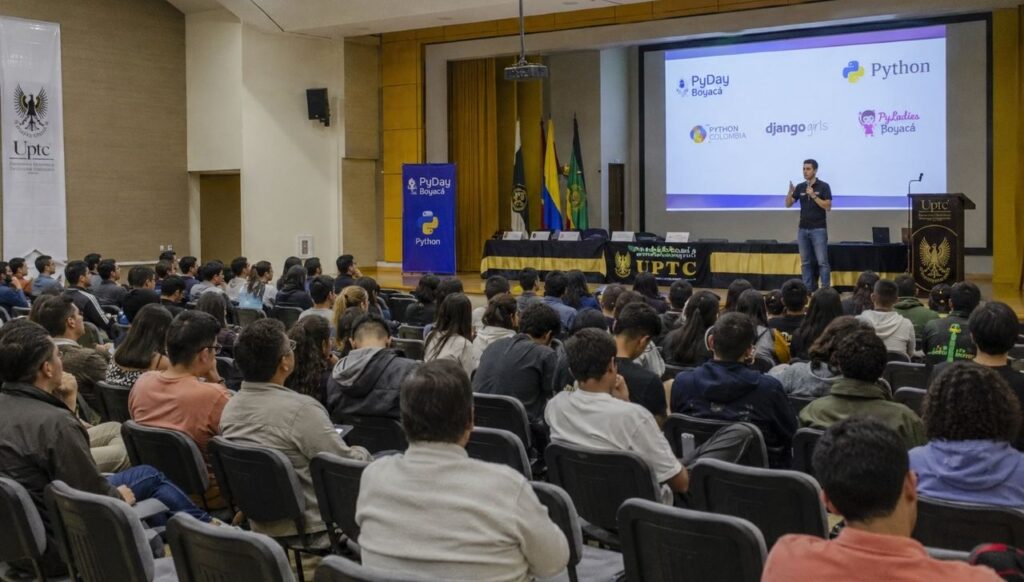 El PyDay Boyacá 2026 reunirá en Sogamoso a estudiantes, desarrolladores y expertos para compartir conocimientos sobre Python, inteligencia artificial y tecnologías de código abierto. Foto: Las Noticias de Boyacá / IA*