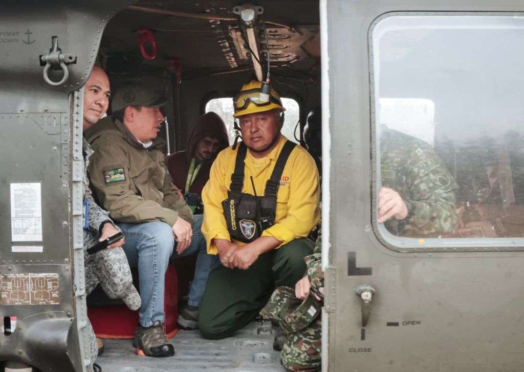 Helicóptero Carlos Amaya incendio Villa de Leyva