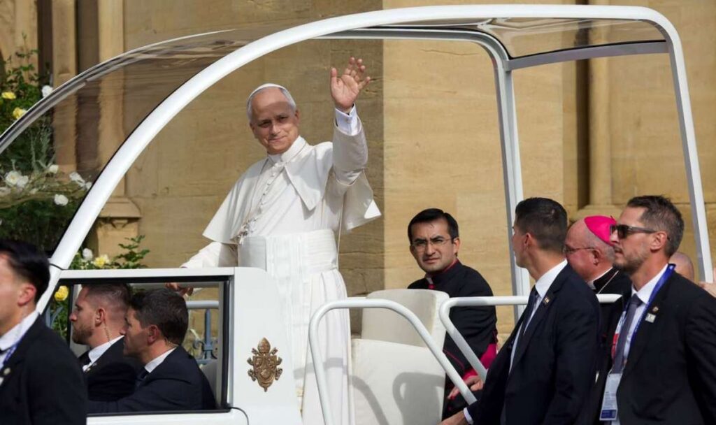 El Papa León XIV asegura que hay que tomar en serio las preocupaciones sobre la Inteligencia Artificial y se refirió a lo que se viene haciendo desde el Vaticano actualmente 2 Papa León XIV viaje Francia