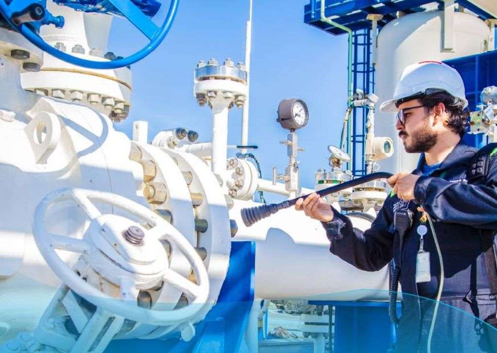multinacional SPEC LNG almacenamiento de gas unidad flotante