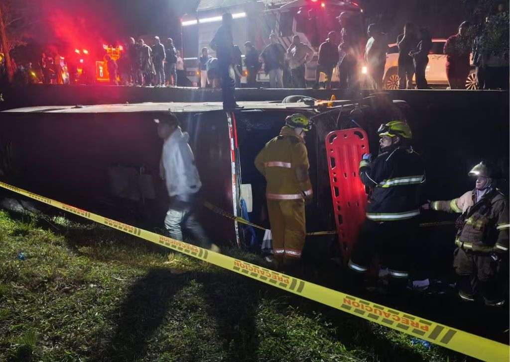 Accidente bus vía Panamericana El Timbo