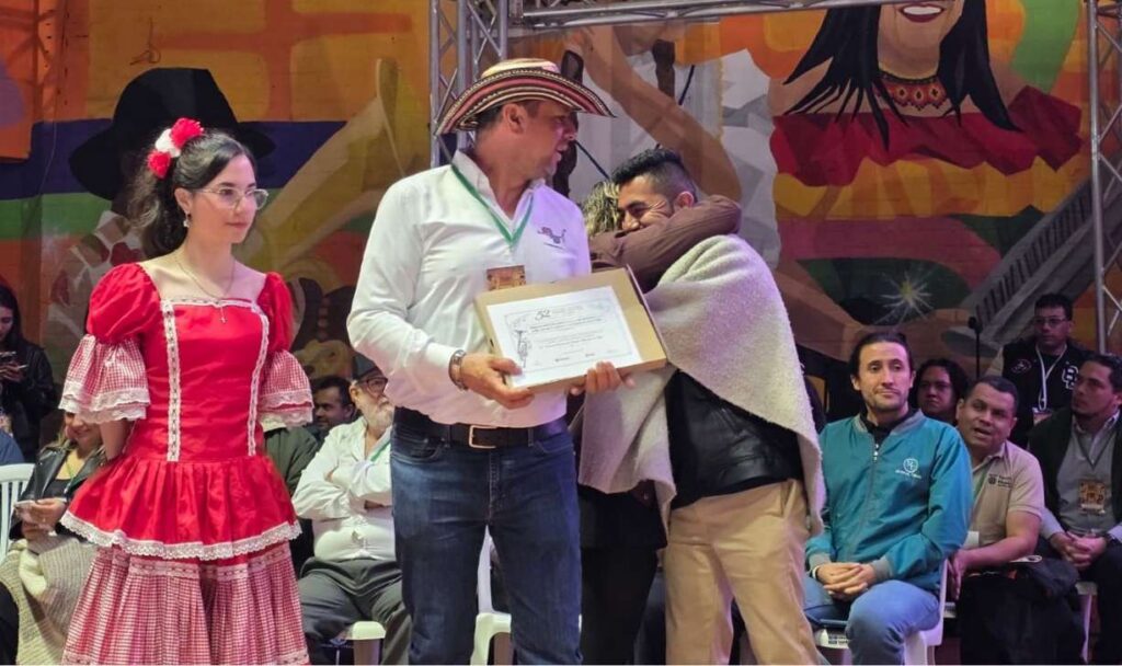 Y los ganadores de la versión 52 del Concurso Nacional de Bandas musicales, de este fin de semana en Paipa fueron… 2 Concurso Nacional de Bandas 52 en Paipa Oscar Lozano