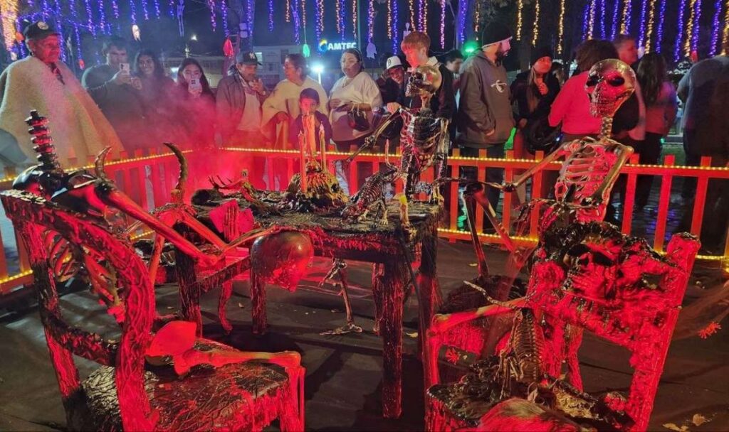 Halloweek, el parque temático que durante toda la semana ha cautivado a las familias en vísperas de Halloween en Sogamoso y que esta tarde noche tendrá una fiesta sin antecedentes 6 Parque de Halloween Halloweek en El Laguito en Sogamoso