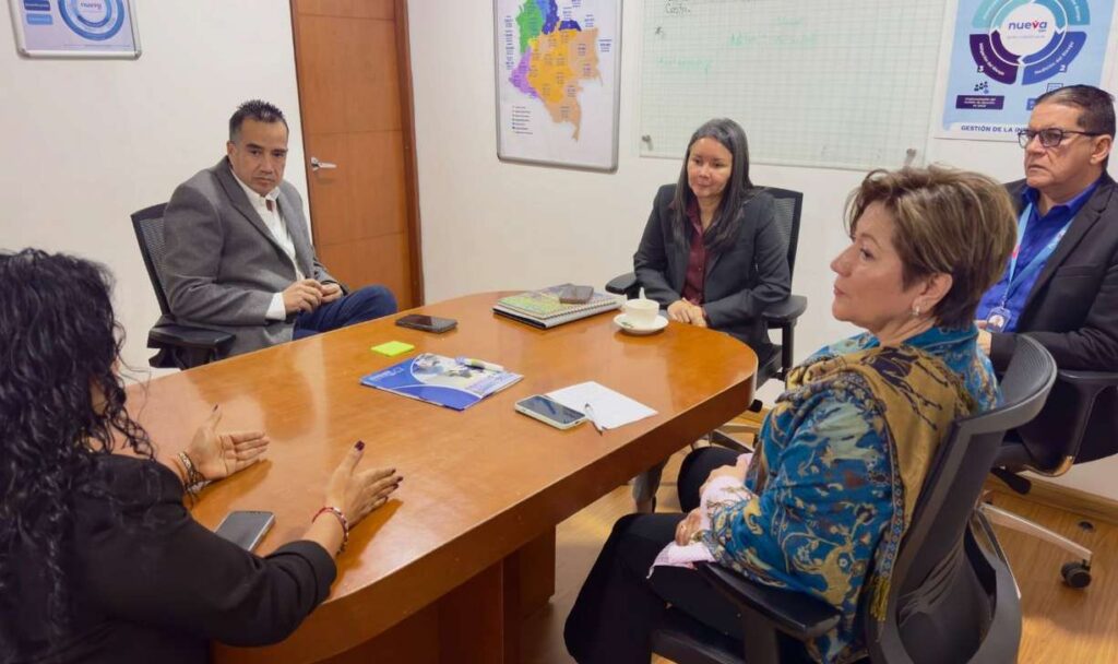 Lo que logró el representante Yamit Hurtado con su mesa de conciliación con la que busca acuerdos entre la Nueva EPS y hospitales de Boyacá para reactivar servicios a usuarios 2 Yamid Hurtado reunión directivas de la Nueva EPS